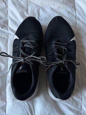 Nike Quest Black and White Running Shoes - Lightly Worn 7.5